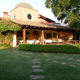 Hostal Las Cupulas — Exterior