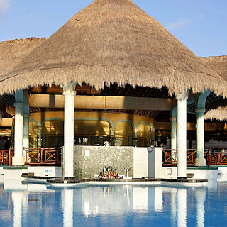 Grand Palladium Colonial Resort & Spa &mdash; Pool