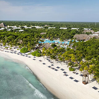 Grand Palladium Colonial Resort & Spa &mdash; Exterior