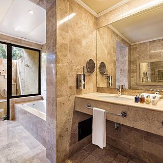 Grand Palladium Kantenah &mdash; Sample Bathroom