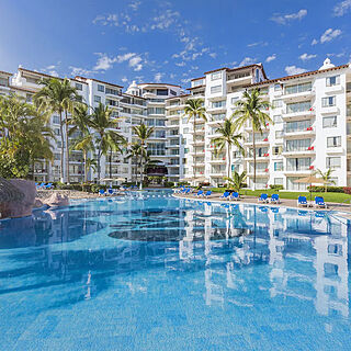 Vamar Vallarta Marina and Beach Resort — Exterior