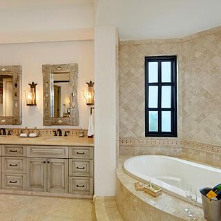 Esperanza - An Auberge Resort — Sample Bathroom