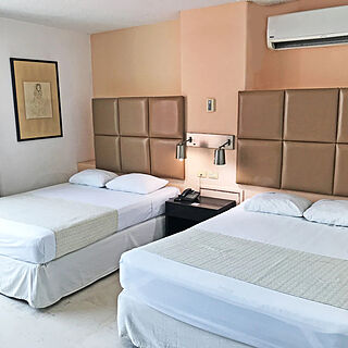 El Presidente — Sample Bedroom
