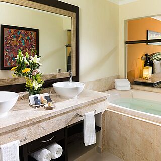 El Dorado Royale — Sample Bathroom