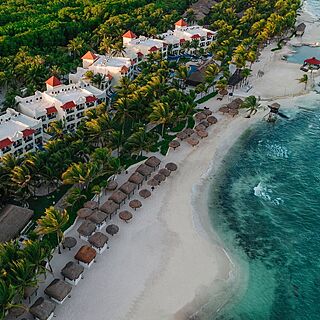 El Dorado Royale — Exterior