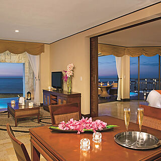 Dreams Riviera Cancun Resort and Spa — Sample Dining Area