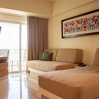 Club las Bugambilias — Sample Living Area