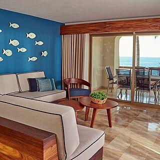 Club las Bugambilias — Sample Living Area