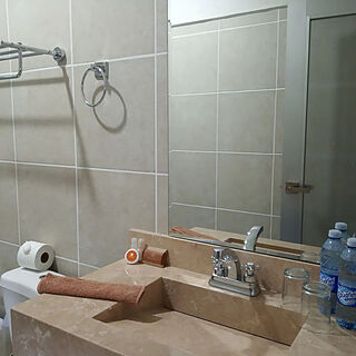 Condoclub Coral Cuernavaca — Sample Bathroom