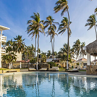 Mar Paraiso Queen — Exterior