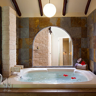 Casitas Royale — Sample Bathroom