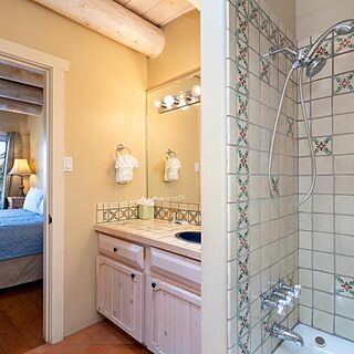 Las Brisas de Santa Fe &mdash; Sample Bathroom