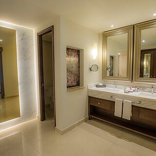 The Grand at Moon Palace — Sample Bathroom