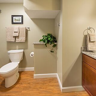 Summit Resort — Sample Bathroom
