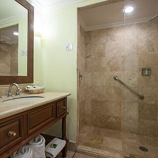 Royal Villas Resort &mdash; Sample Bathroom