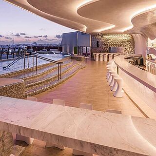 Temptation Resort & Spa — Bar