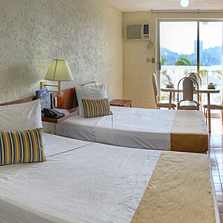 Alba Suites Acapulco &mdash; Sample Bedroom