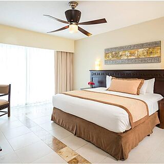 BlueBay Grand Esmeralda — Sample Bedroom