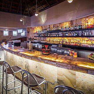 BlueBay Grand Esmeralda — Bar