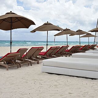 Sunset Fishermen Spa & Resort — Beach