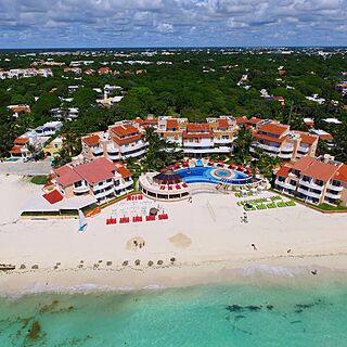 Sunset Fishermen Spa & Resort — Beach