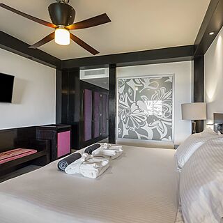 Ocean Coral & Ocean Turquesa &mdash; Sample Bedroom