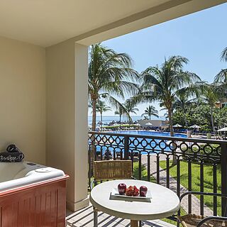 Ocean Coral & Ocean Turquesa &mdash; Sample Balcony