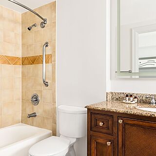 Marriott's SurfWatch — Sample Bathroom