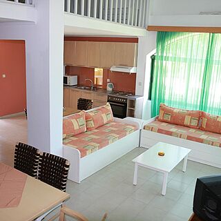 Govino Bay — Sample Living Area