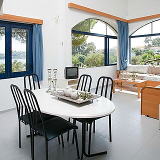 Govino Bay — Sample Dining Area
