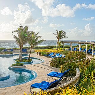 The Crane, a Hilton Grand Vacations Club — Pool