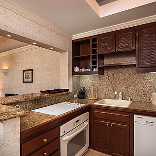 The Crane, a Hilton Grand Vacations Club — Sample Kitchen