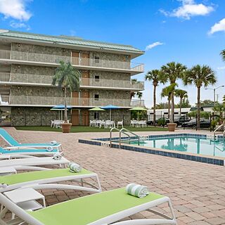 Park Royal Orlando — Pool