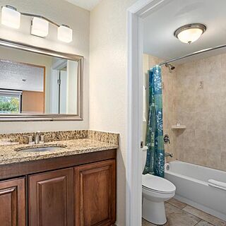 Park Royal Orlando — Sample Bathroom