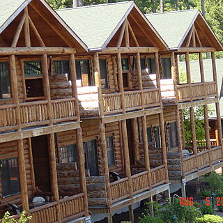 The Lodges at Cresthaven