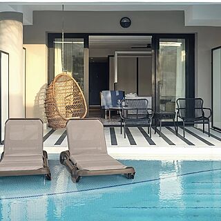 Ocean Coral Spring — Sample Swin-Up Patio