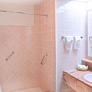 Royal Islander Club la Plage — Sample Bathroom
