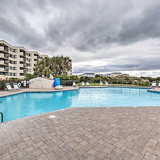 Sands Villa Resort &mdash; Pool