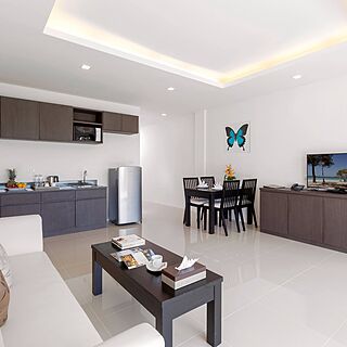 Club Unique at Patong Bay Hill Resort — Sample Living Area