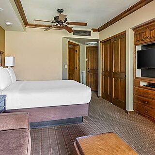 Hilton Vacation Club Sedona Summit — Sample Bedroom