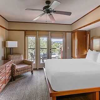 Hilton Vacation Club Sedona Summit — Sample Bedroom