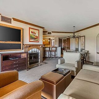 Hilton Vacation Club Sedona Summit &mdash; Sample Living Area