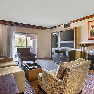 Hilton Vacation Club Sedona Summit — Sample Living Area