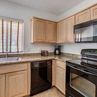 Hilton Vacation Club Sedona Summit — Sample Kitchen