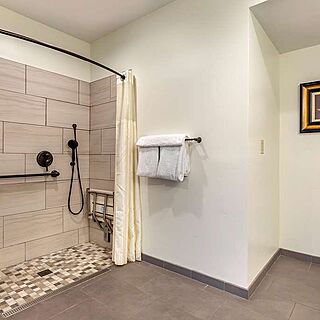 Hilton Vacation Club Sedona Summit — Sample Bathroom