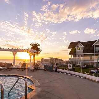 Carlsbad Inn Beach Resort — Accessible Seaside Hot Tub