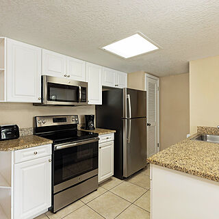 Westgate Towers — Sample kitchen in one- and two-bedroom villas