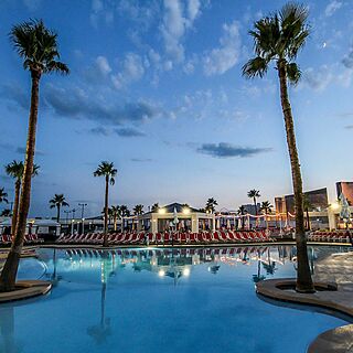 Westgate Las Vegas Resort & Casino &mdash; Outdoor Pool