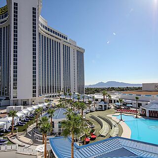 Westgate Las Vegas Resort & Casino &mdash; Outdoor Pool