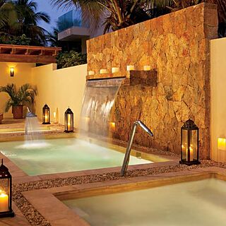 Sunscape Dorado Pacifico Ixtapa — Hot Tub